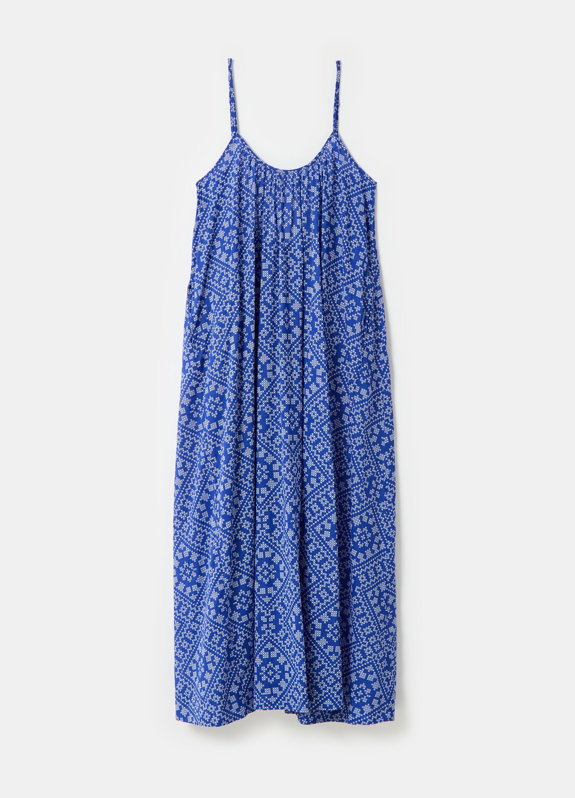 Long printed dress with bare back_3