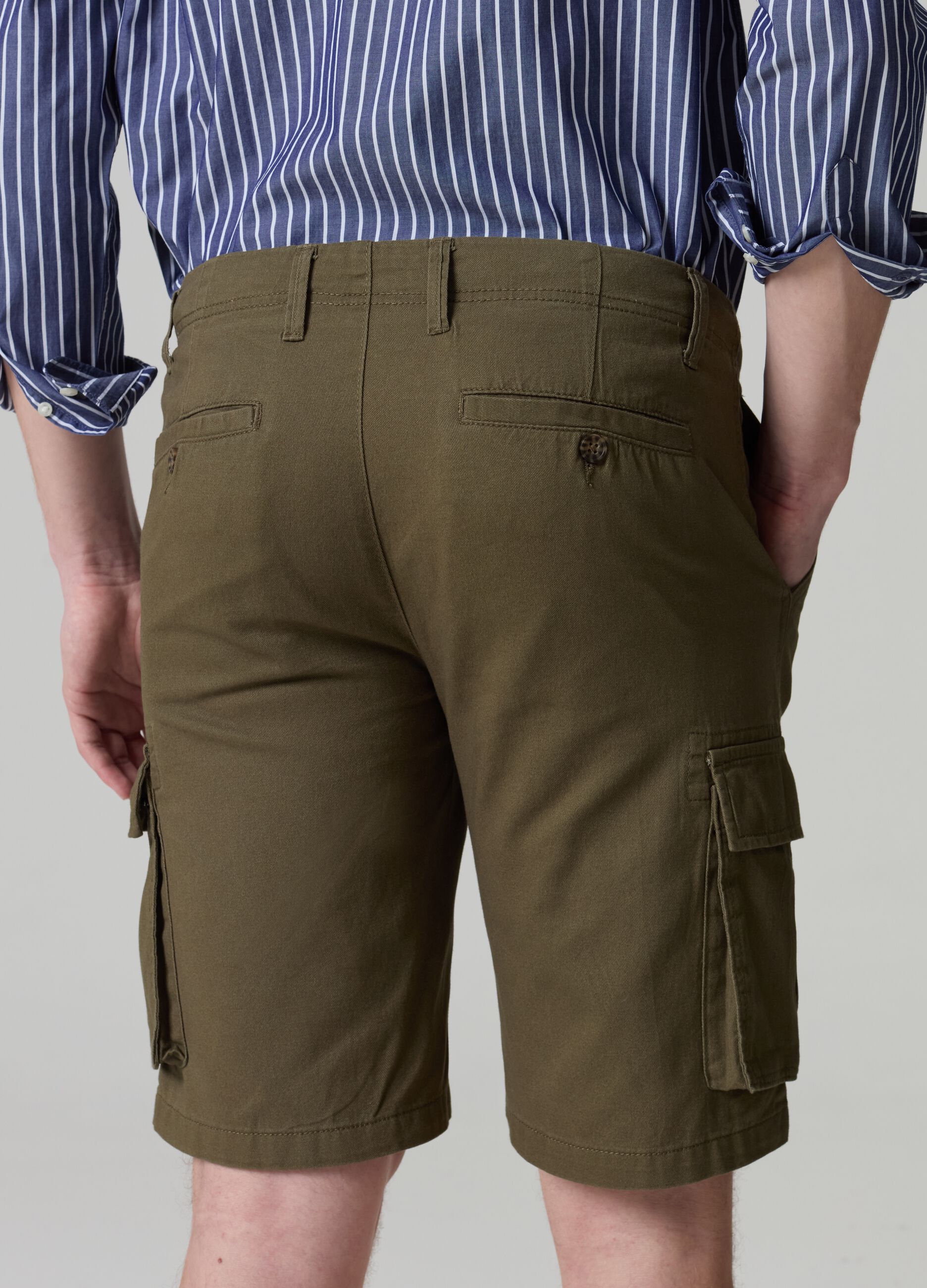 Cargo Bermuda shorts in cotton twill_1