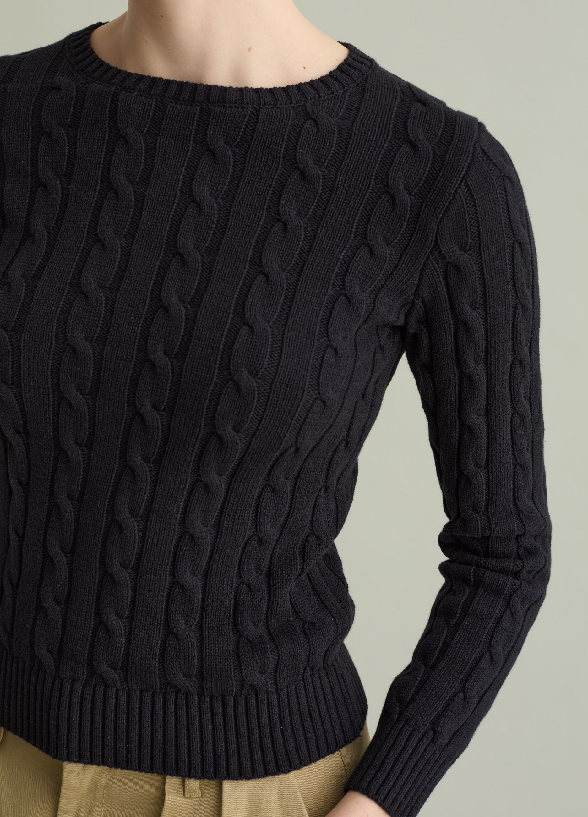 Ribbed pullover with cable-knit design_2