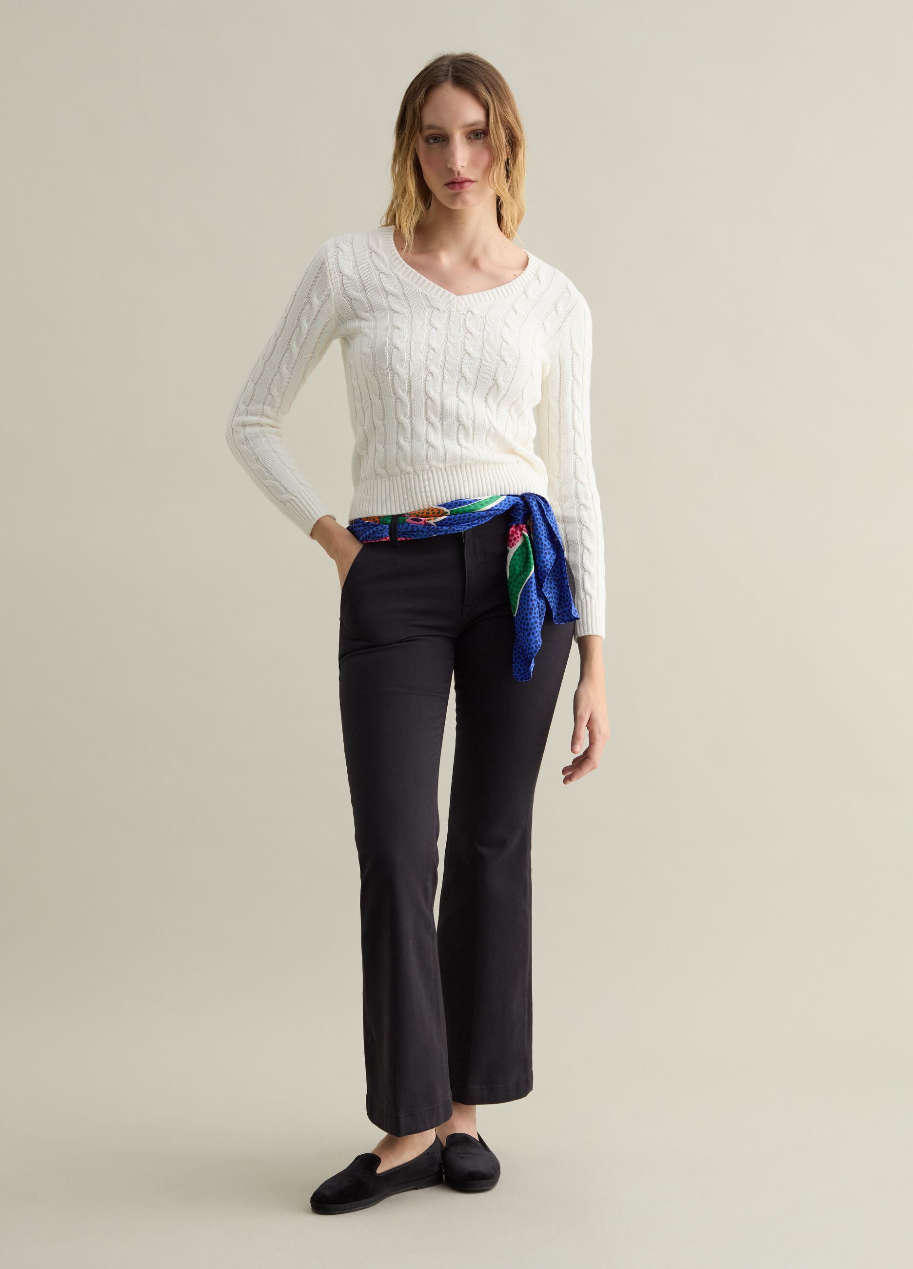 Cable-knit pullover with V neck