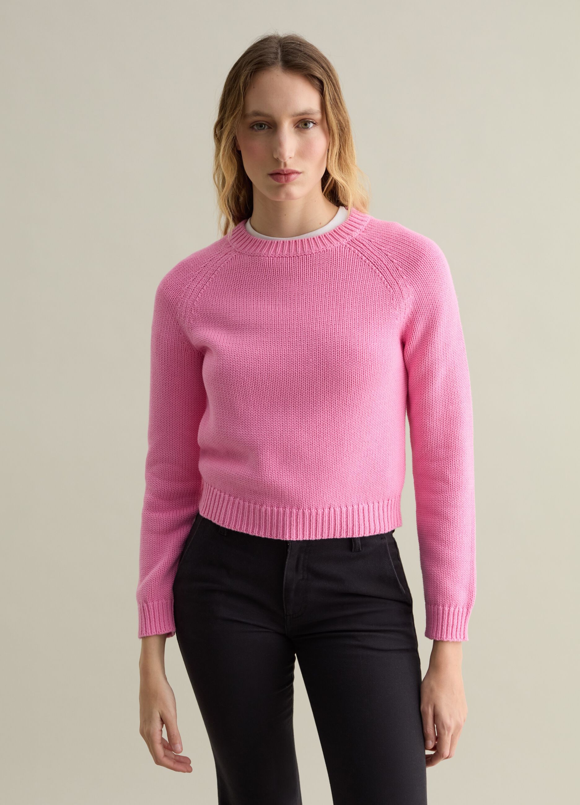 Cotton pullover with raglan sleeves
