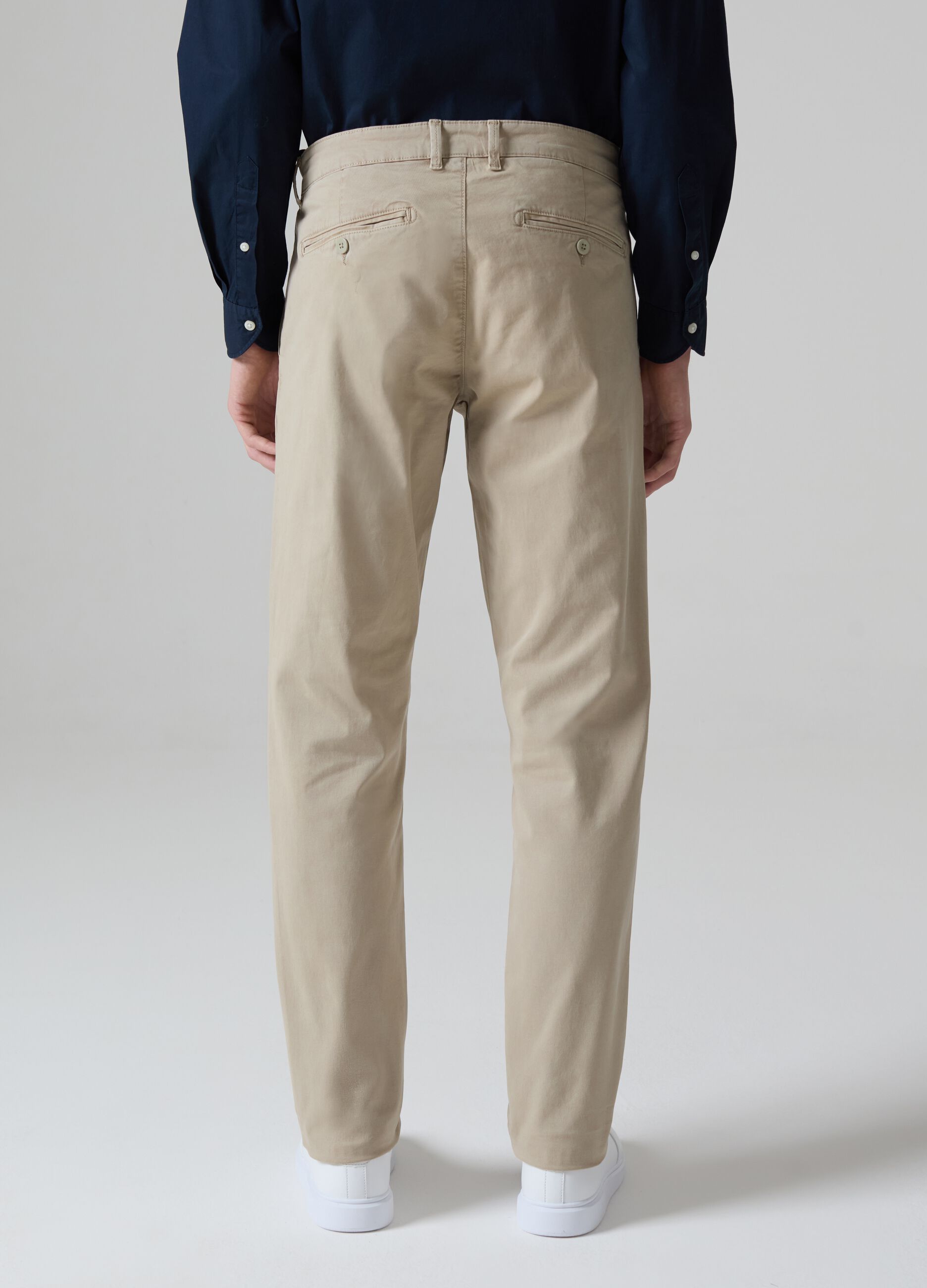 Slim-fit, stretch cotton chinos_2