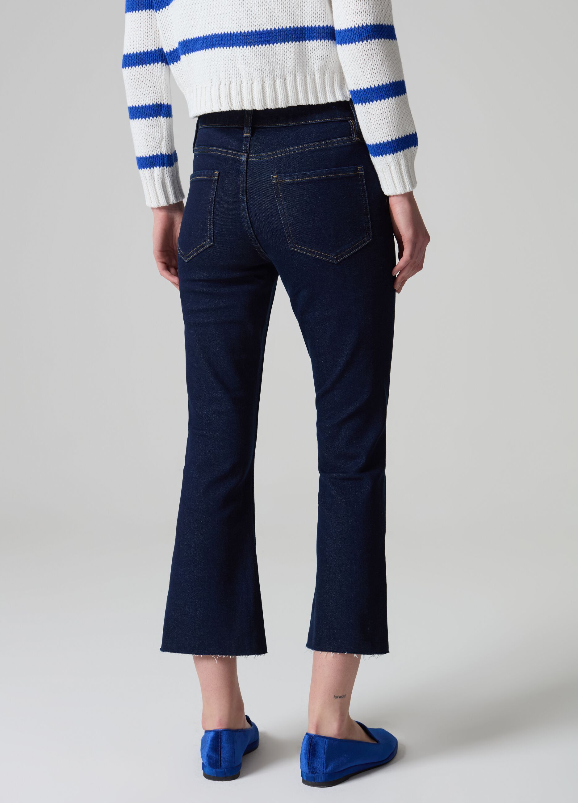 Flare-fit crop jeans with raw edging